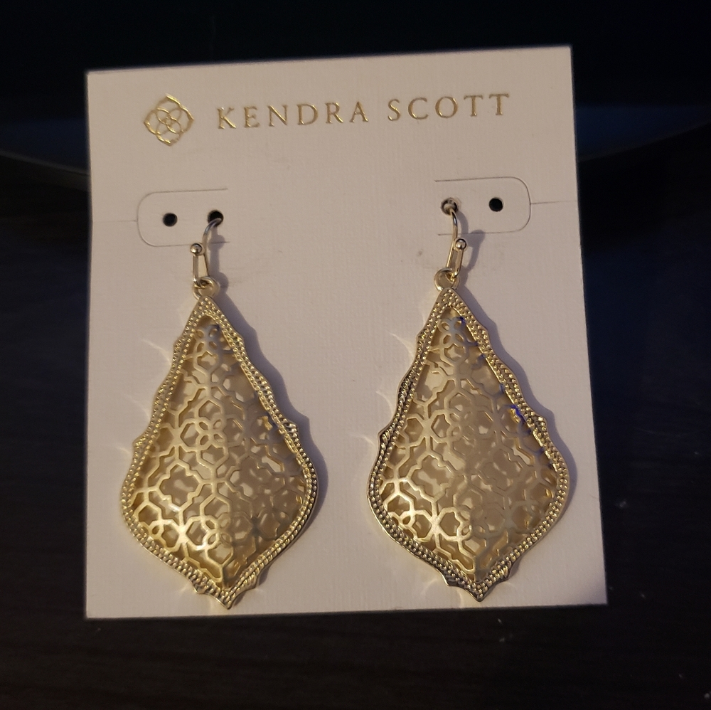 NWOT Kenda Scott Earrings